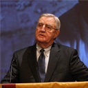 Walter Mondale speaking at a Fritz screening at the University of Minnesota Law School.